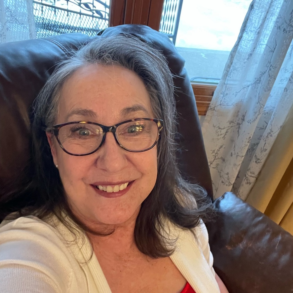 Meet your Posher, Lisa